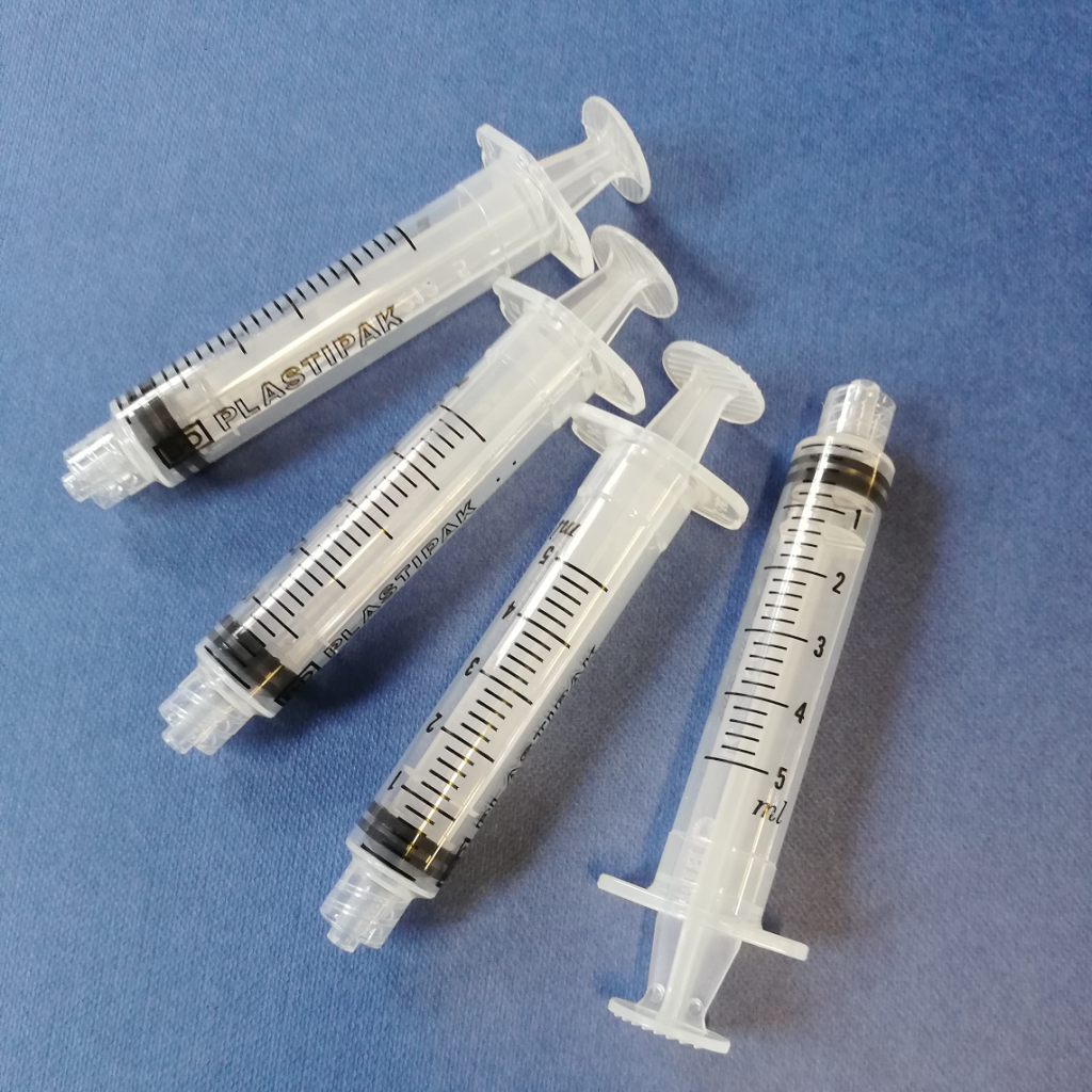 5ml plastic syringe - Scrap - Centre of Creative Reuse